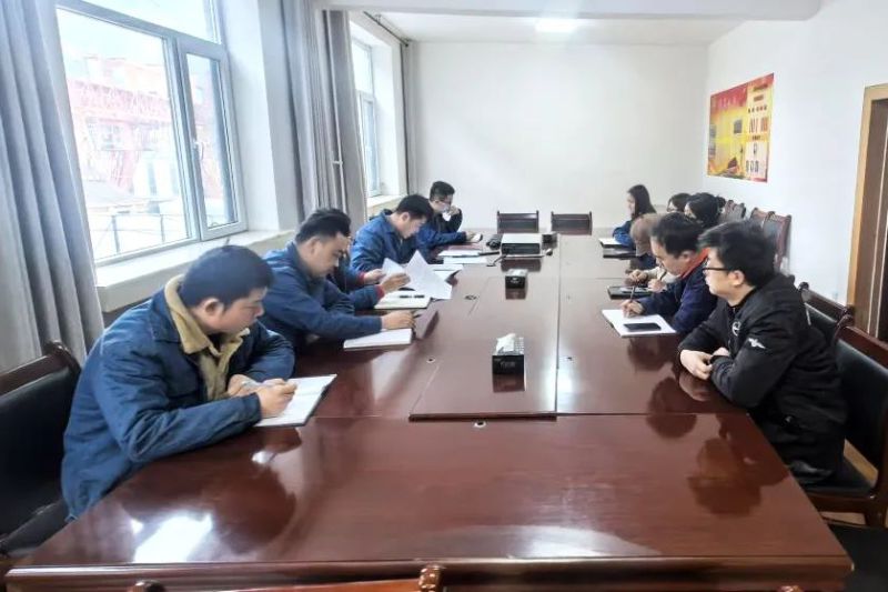 配送公司團(tuán)支部召開集團(tuán)&ldquo;兩會(huì)&rdquo;精神專題學(xué)習(xí)會(huì)